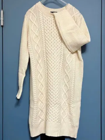 [새상품급] 23구 케이블 니트 원피스 아이보리 울 캐시미어 40
