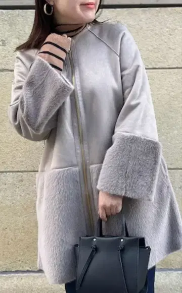 완판템 셰트와 페이크 무스탕 롱 코트 미사용급