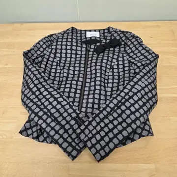 Miss J 노카라 자켓 그레이와 블랙