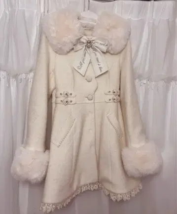 LIZLISA 더블 하트 벨트 메시지 코트