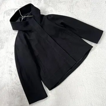 새상품급 [ 지유 ] ( L ) 숏 기장 후드 부착 코트 블랙 심플