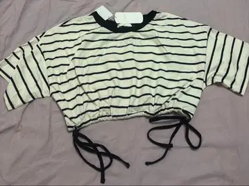 [ Chico ] 스트라이프 크롭 T셔츠 반팔