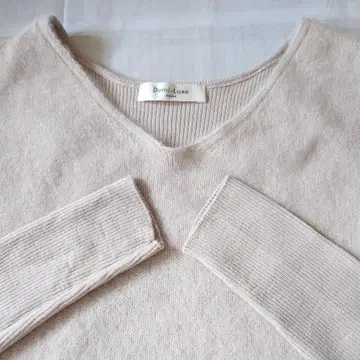 Demi-Luxe BEAMS 프론트 플러피 V넥 니트 베이지