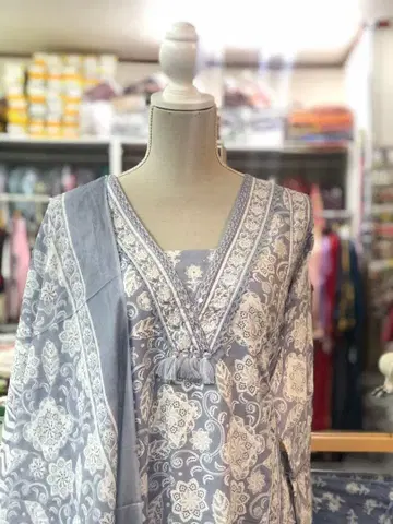 쿠르타, 팬츠와 숄 (3세트)