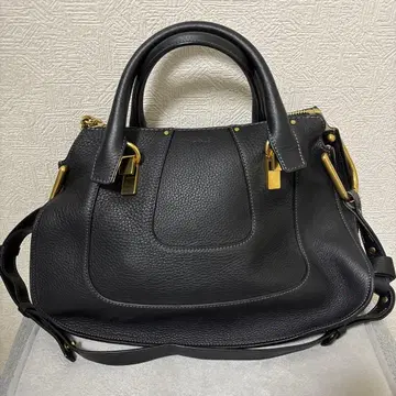 블랙 가죽 핸드백 골드 금장 장식