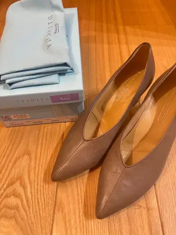 YOSHITO 브라운 스틸레토 펌프스 23.5cm