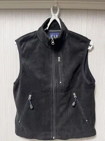 GAP 블랙 플리스 베스트