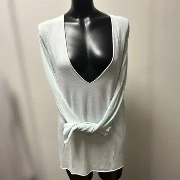 민트 그린 V넥 긴팔 상의 M 사이즈 새상품급