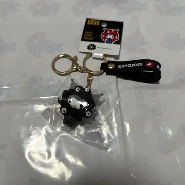 [ 박람회 한정판 ] 산리오 쿠로미 블랙미야쿠미야쿠 콜라보 키링