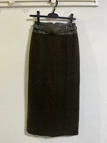 [ 릴리 브라운 ] 다크 브라운 울 혼방 타이트 스커트