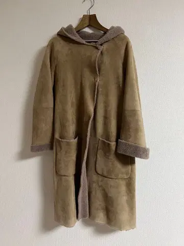 IENA 후드 부착 리얼 무스탕 코트