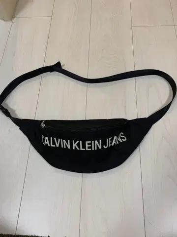 캘빈클라인 파우치