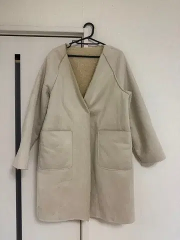 YECCA VECCA 리버서블 페이크 무스탕 코트