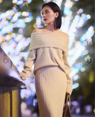 아뉴앙스 오프숄더 리브 니트 셋업