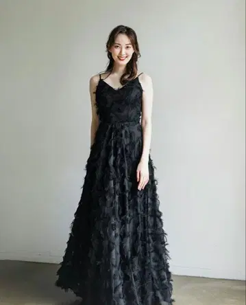 페더 드레스 (블랙) 2차 모임 드레스