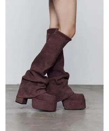 새상품 [ EMODA ] 루즈 플레어 커버 핏 부츠