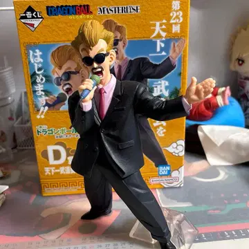 드래곤볼 아나운서 피규어