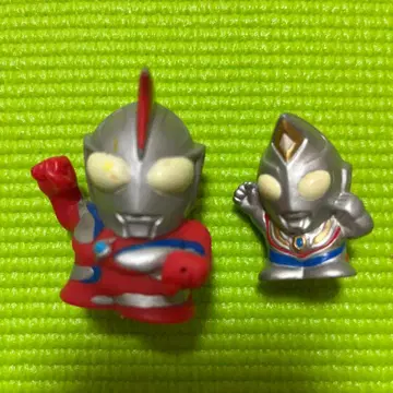 울트라맨 코스모스와 울트라맨 다이나 미니 피규어 2체 세트