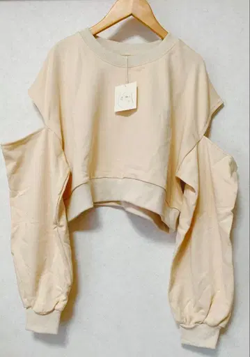 새상품 idem 레이어드 컷오프 맨투맨 아이보리 (맨투맨만)