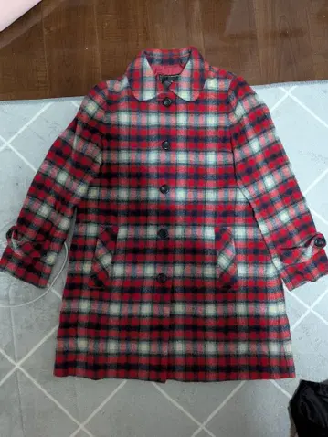 에네스베 체크 무늬 코트