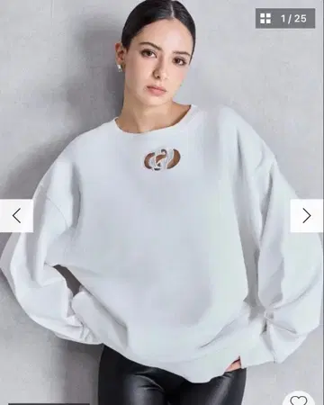 GYDA GD CUT OUT 맨투맨 상의