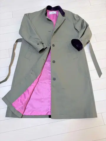 THOMASMAGPIE 카키색 트렌치코트 벨트 포함