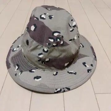 카모플라쥬 아웃도어 햇 통기 구멍 포함