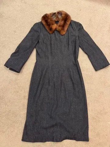 폭시 그레이 퍼 옷깃 무릎 기장 원피스 40