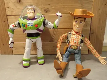 버즈 라이트이어 우디 액션 토킹 피규어 2체 세트