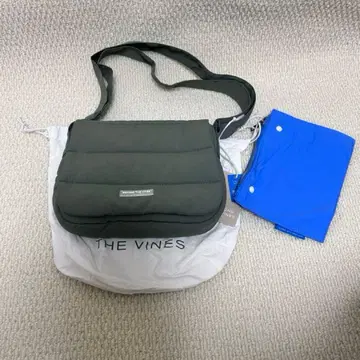 BEYOND THE VINES 푸피 백