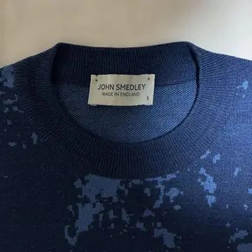 [ JOHN SMEDLEY ] 네이비 그라데이션 스웨터 S