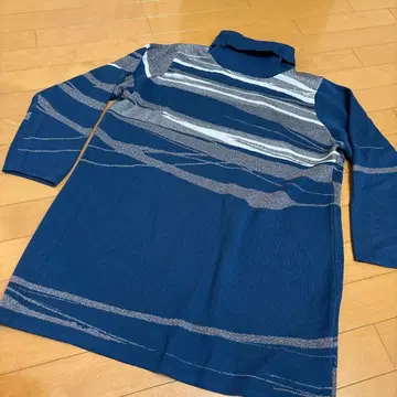 파랑과 실버 스트라이프 터틀넥 스웨터 LL