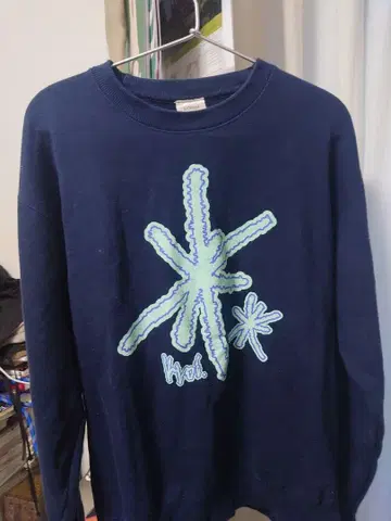 kroi 굿즈 맨투맨 L 사이즈