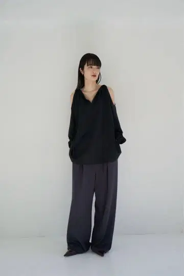 quui 2way gather blouse