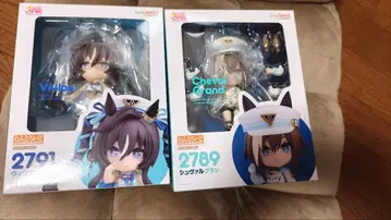 넨도로이드 슈발 그랑 비브로스 2세트