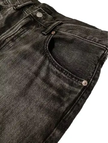 [ 완판템 ] 유니클로 스트레이트 데님 청바지 블랙