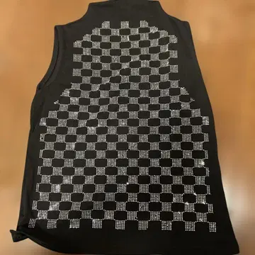 스톤 장식 체크 무늬 탱크탑