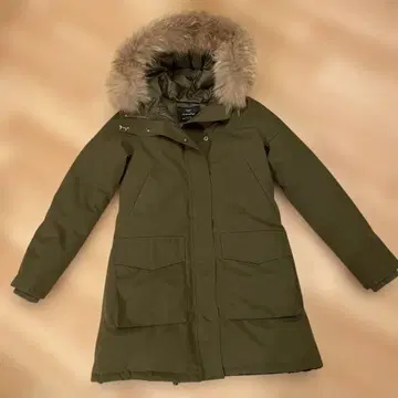 그린 레이블 릴랙싱 발수 마운틴 다운 코트 36