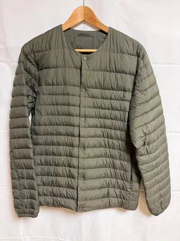 HELLY HANSEN 올리브 그린 다운 자켓