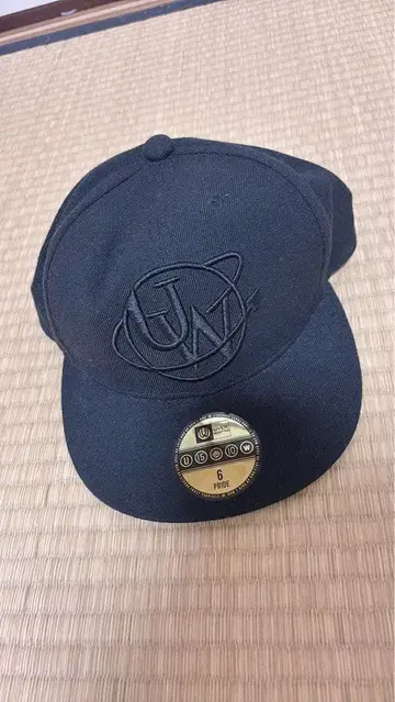 LIVE UNLIMITED 블랙 캡 사이즈 6