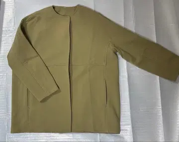 미라 오웬 카키 노카라 자켓 안감 부착