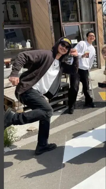 굿페이드 지퍼 후드티 노브랜드 페이드 블랙 야마다 렌