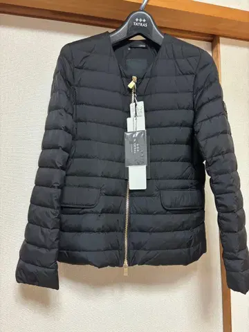 [미사용 택 포함] TATRAS NOKO 블랙 다운 자켓 2사이즈