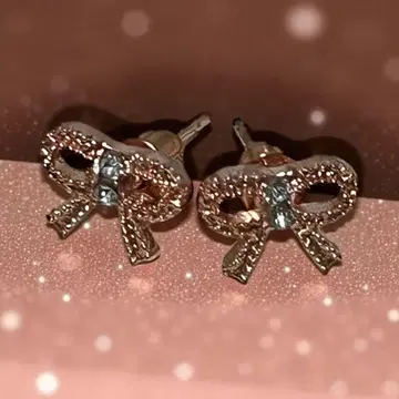 리본 모티브 스톤 장식 귀걸이