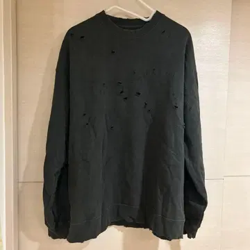 BEAMS 맨투맨 데미지 가공 블랙