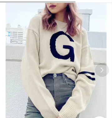 G 로고 베이지 니트 긴팔