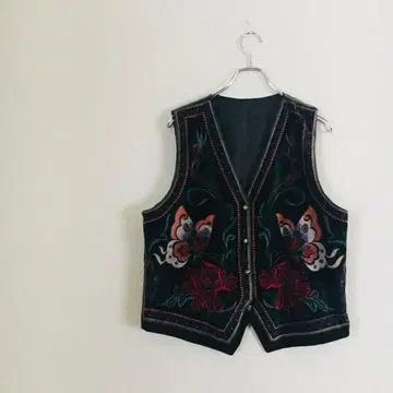 노브랜드 벨로아 베스트 지레 빈티지 레트로 여성용 나비 패턴 꽃무늬