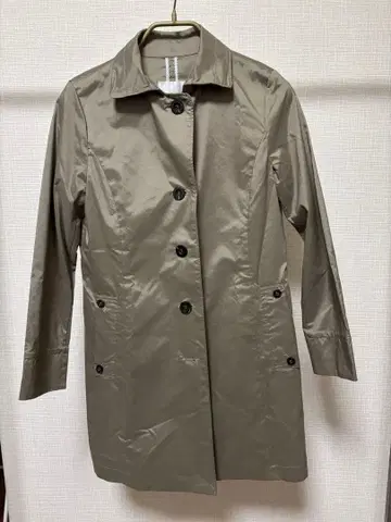 새상품급 카키 하프 코트