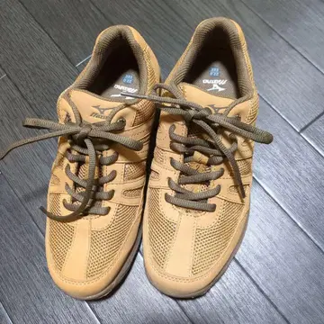 [ 새상품 ] 미즈노 여성용 워킹화 처분 가격