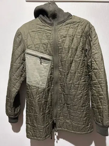 올리브 그린 퀼팅 자켓